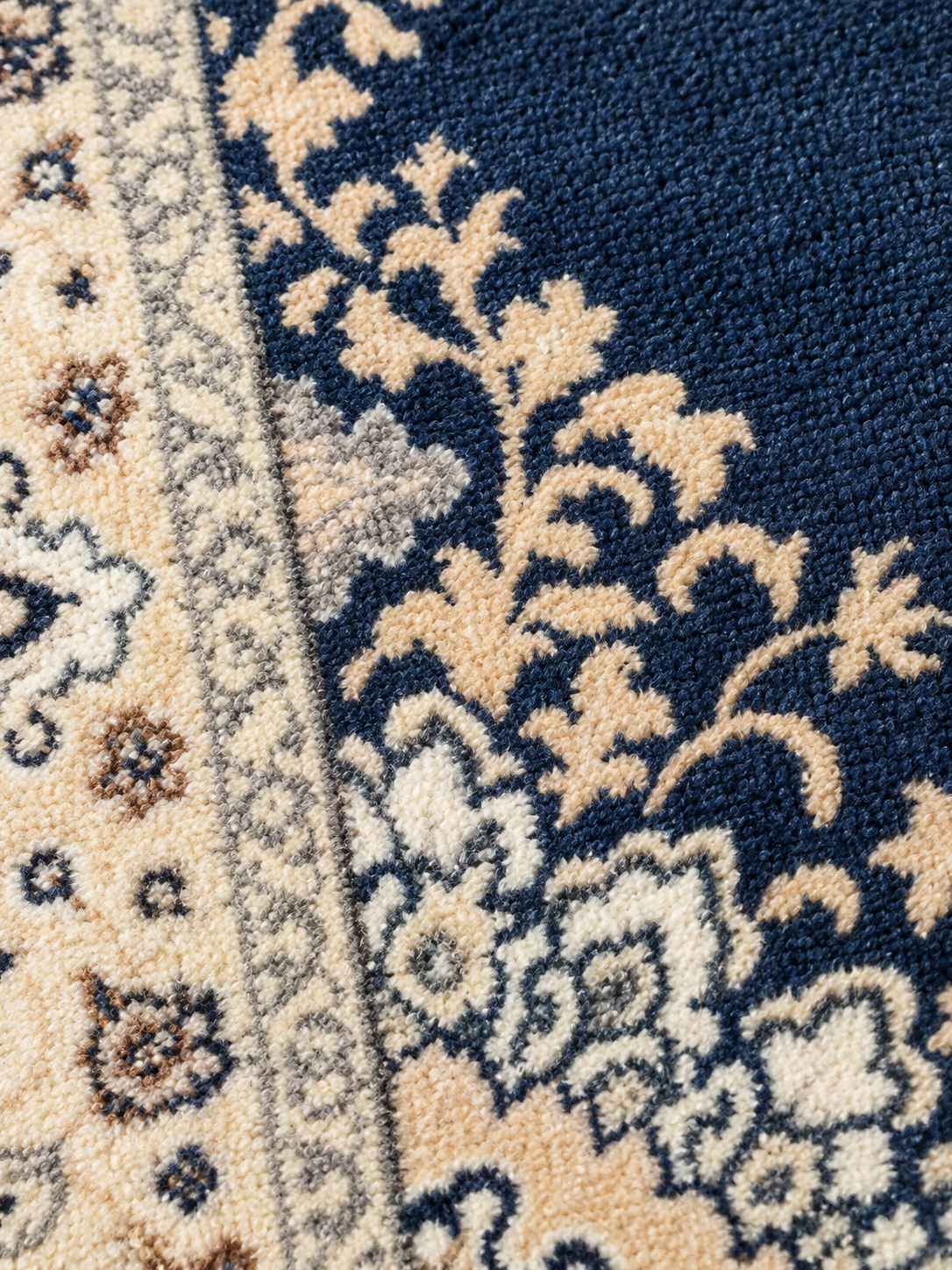 Nilam Mahal – Luxury Velvet Rug, Navy & Cream Traditional Design (LVT-404)
