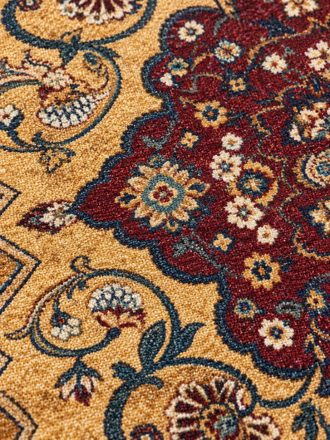 Amber – Luxury Velvet Rug, Gold & Maroon Traditional Design (LVB-304)