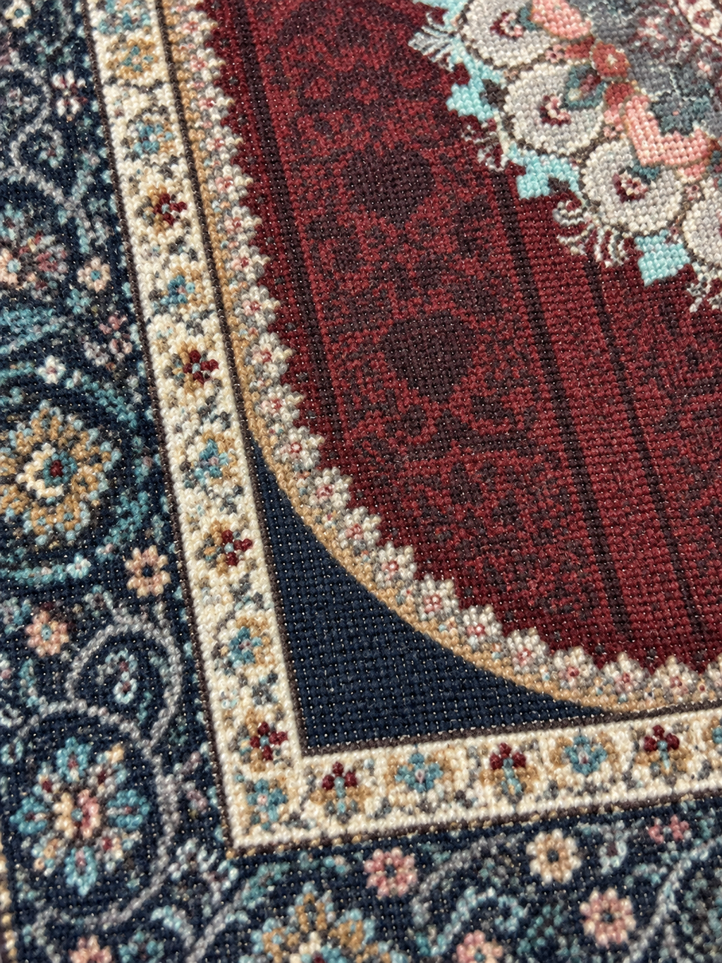 Anari Mehrab – Luxury Velvet Rug, Maroon & Navy Traditional Design (LVT-403)