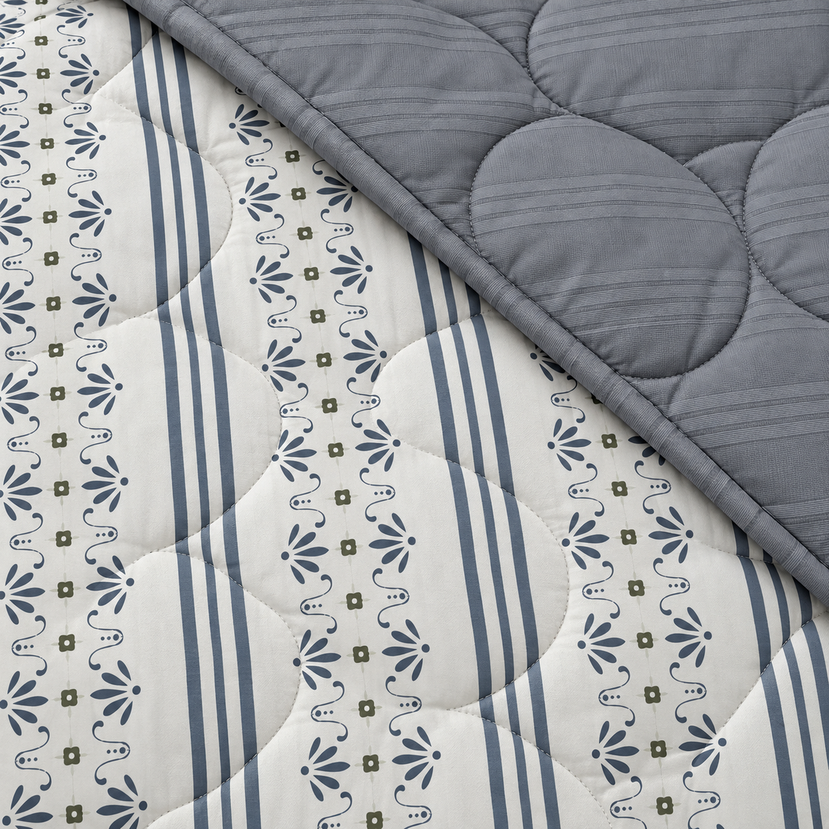 Blue Heritage 4-Piece Reversible Comforter Set