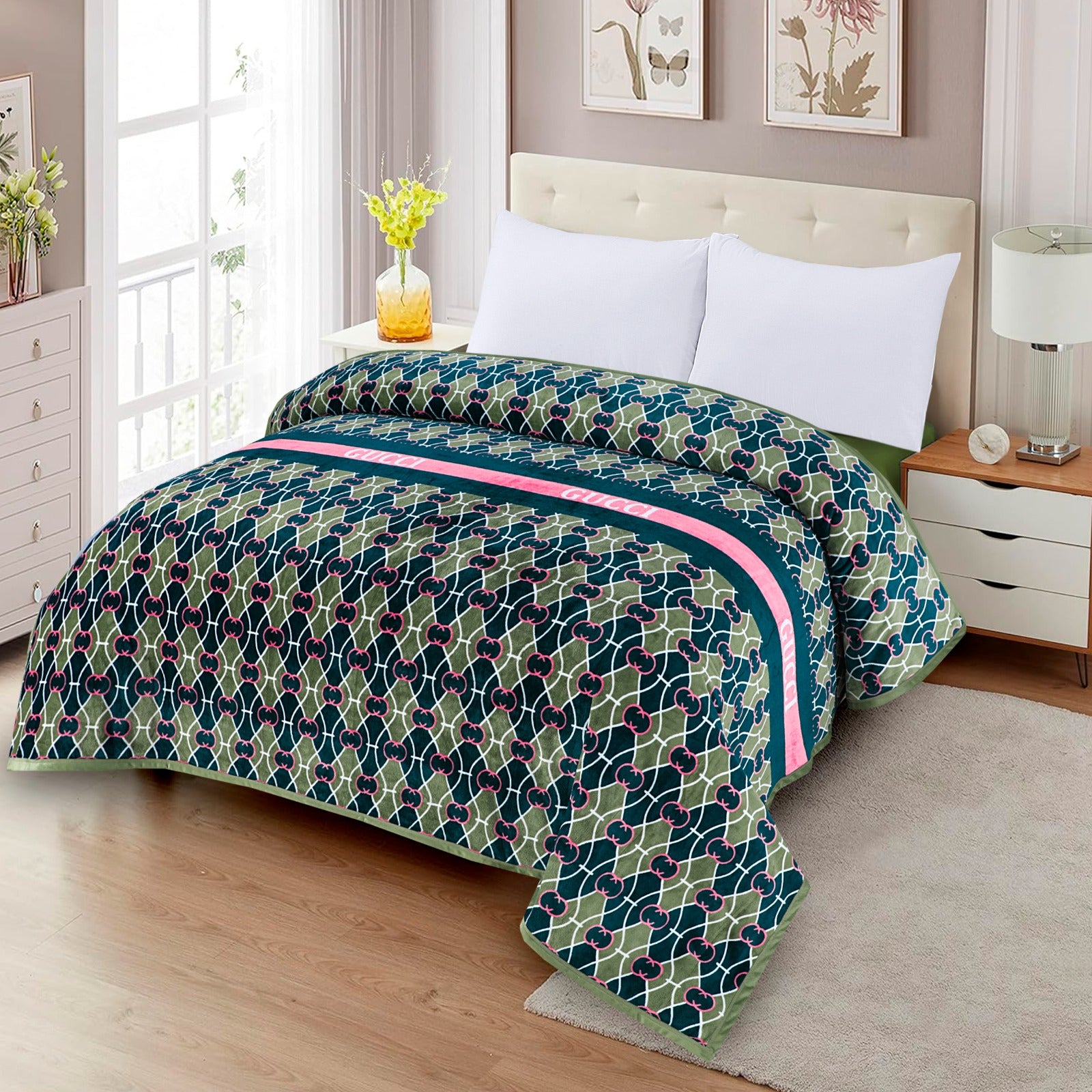 Aura Fleece Throw | Double Bed